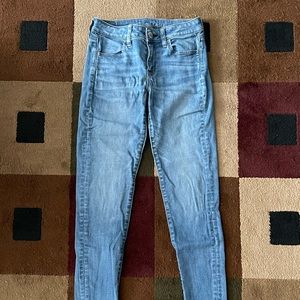 women’s American eagle jeans
